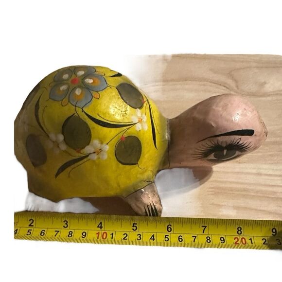 Vintage paper mache folk art turtle with floral accents. Signed. Unique decor - Picture 10 of 16